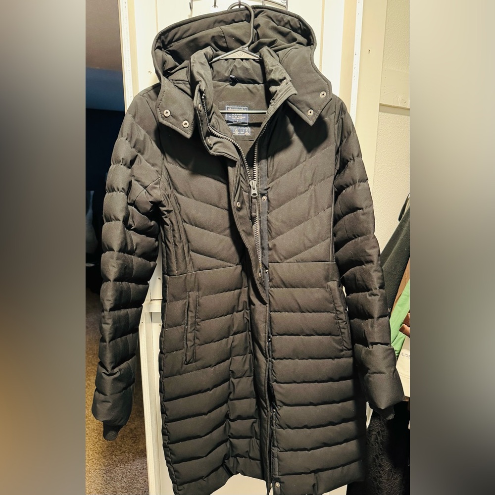 A&F down winter coat. Black. Washable. Size small.